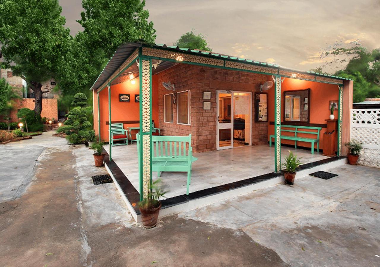 Hotel Inn Season Mahamandir Екстер'єр фото