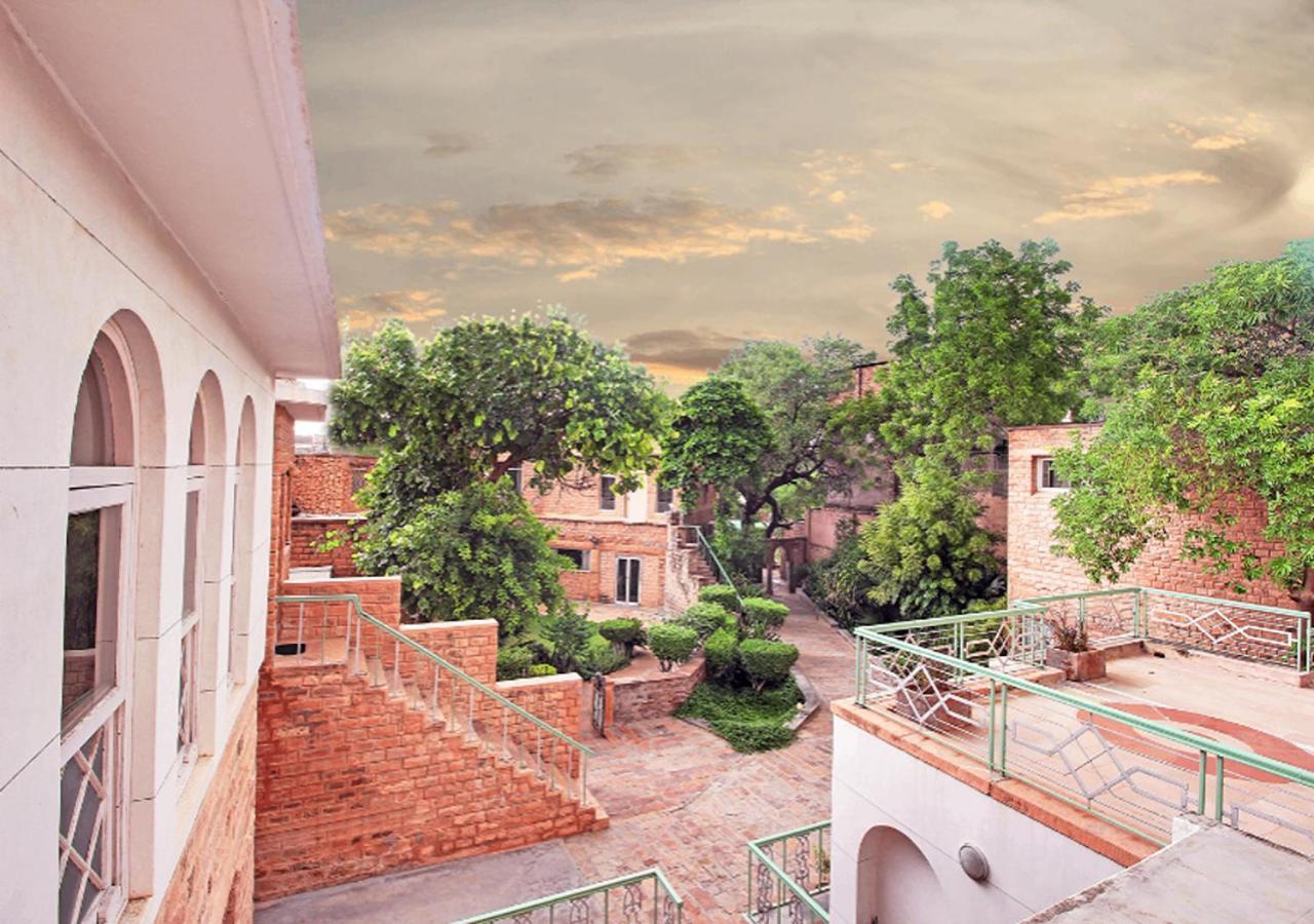Hotel Inn Season Mahamandir Екстер'єр фото
