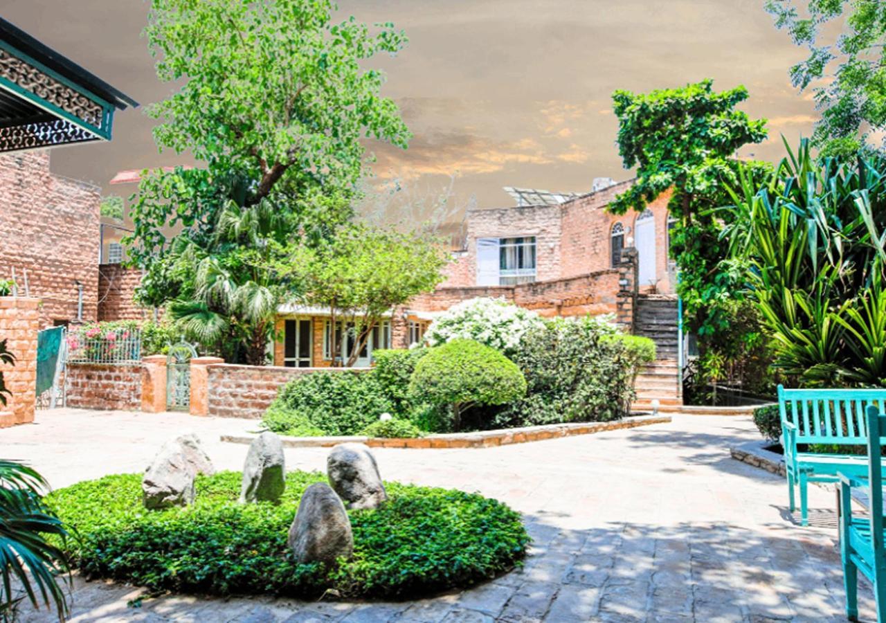 Hotel Inn Season Mahamandir Екстер'єр фото