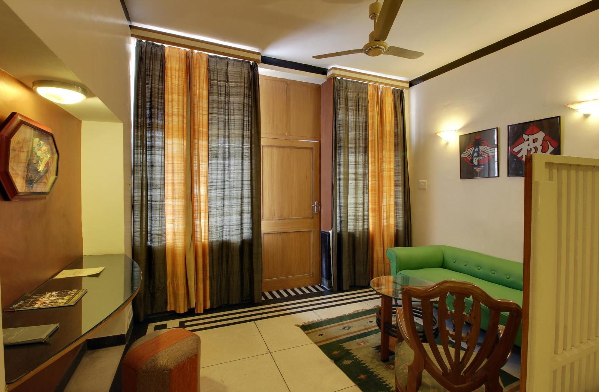 Hotel Inn Season Mahamandir Екстер'єр фото